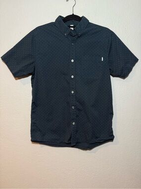 Vuori- Navy Blue W/White Polka Dots, Short Sleeve, Button Up/Down Size Medium